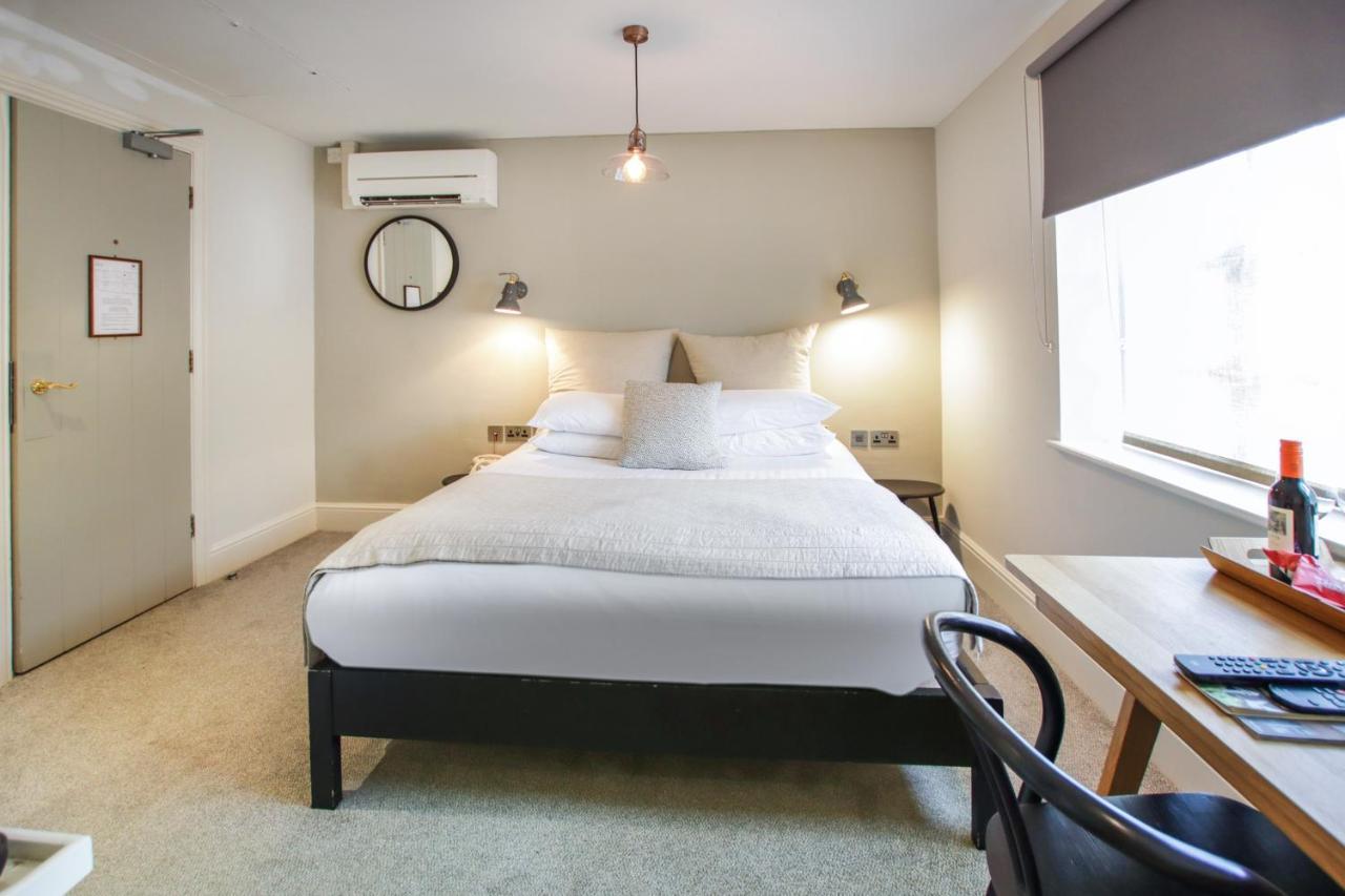 The Crown Hotel Amersham Bagian luar foto