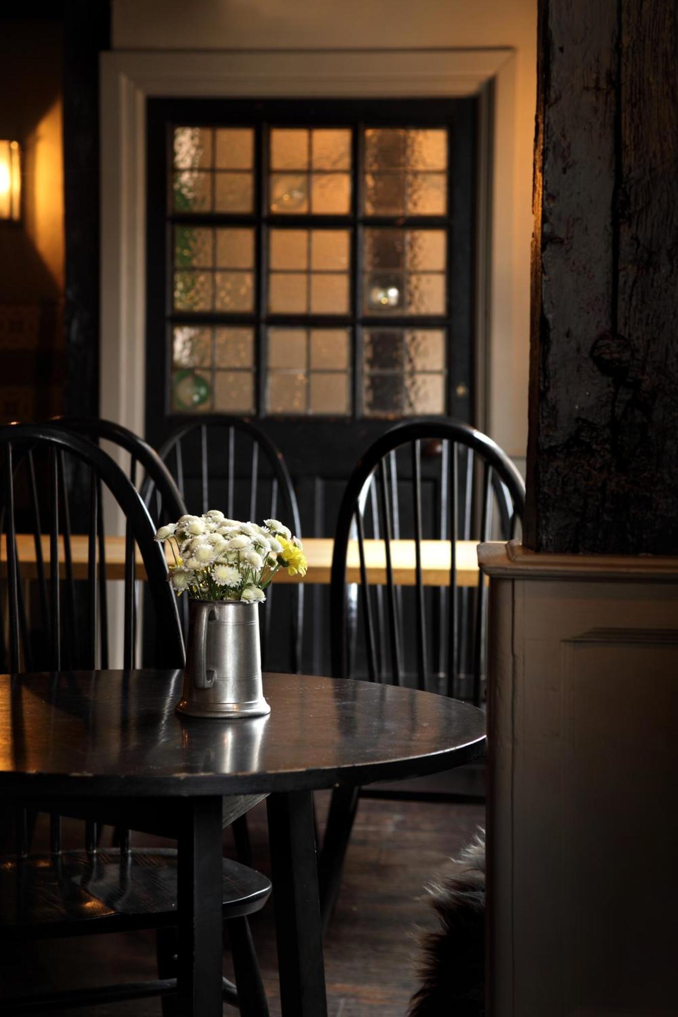 The Crown Hotel Amersham Bagian luar foto